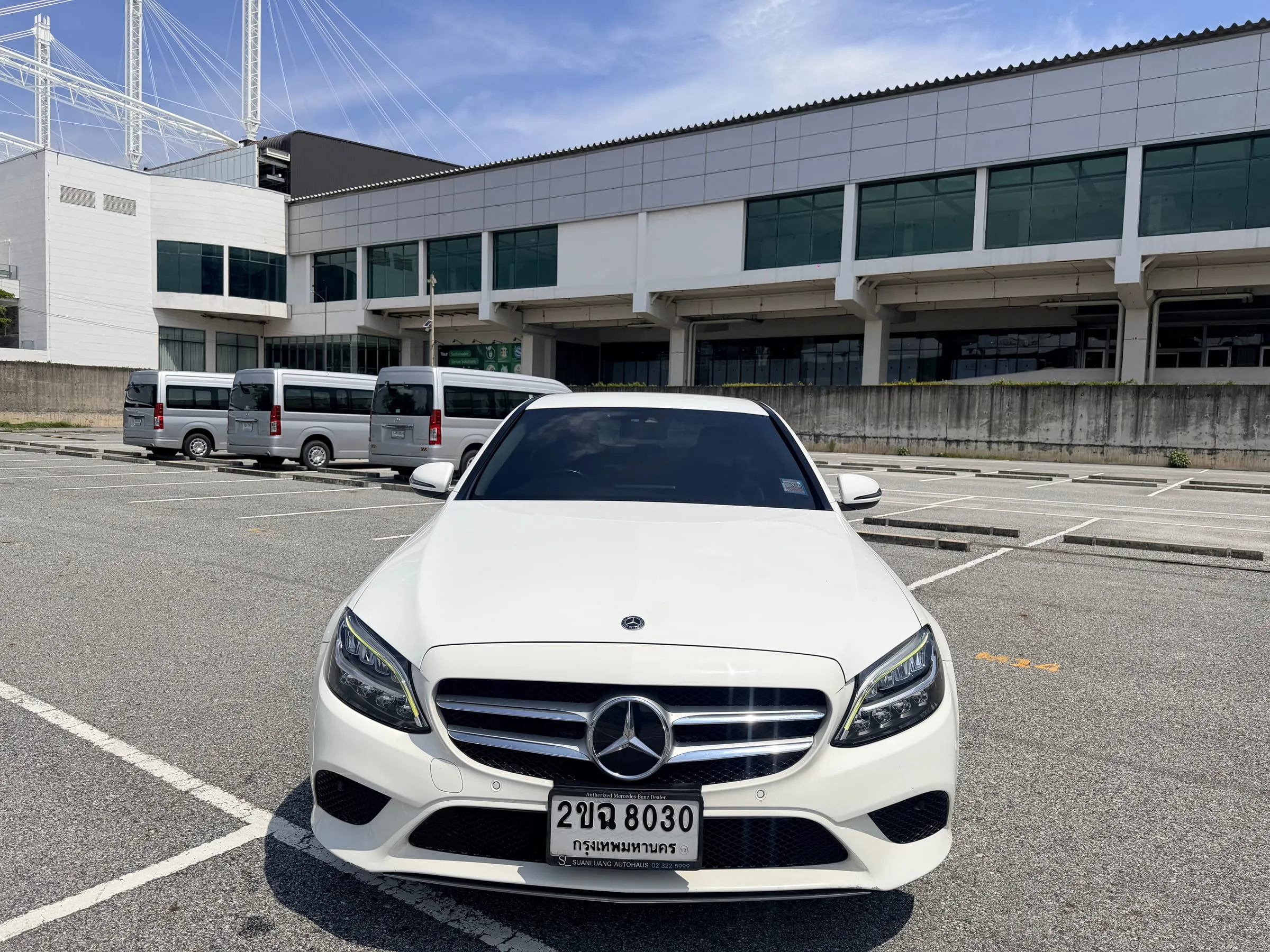 Benz C220 d Avantgarde AT ปี 2021 สีขาว — รูปภายนอก