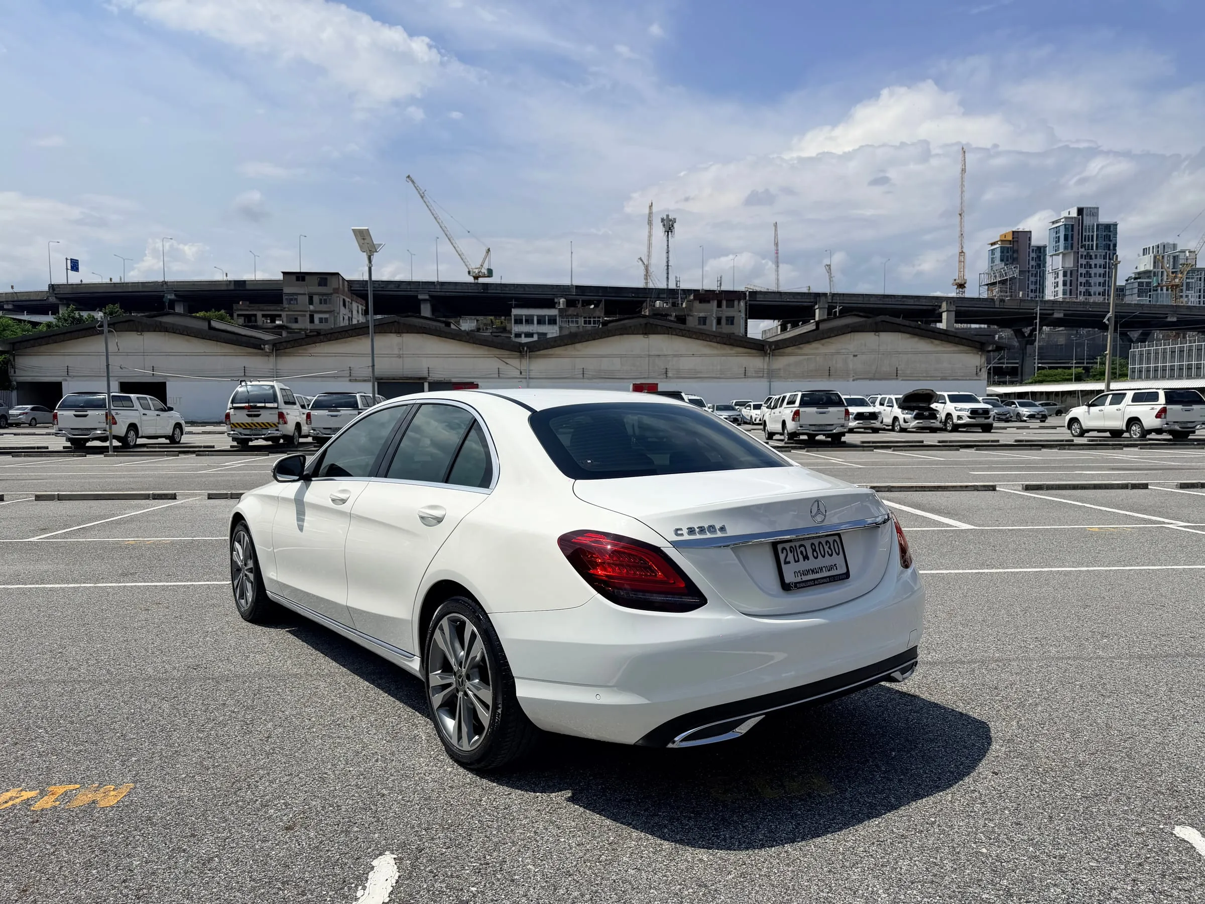 Benz C220 d Avantgarde AT ปี 2021 — รูปที่ 3