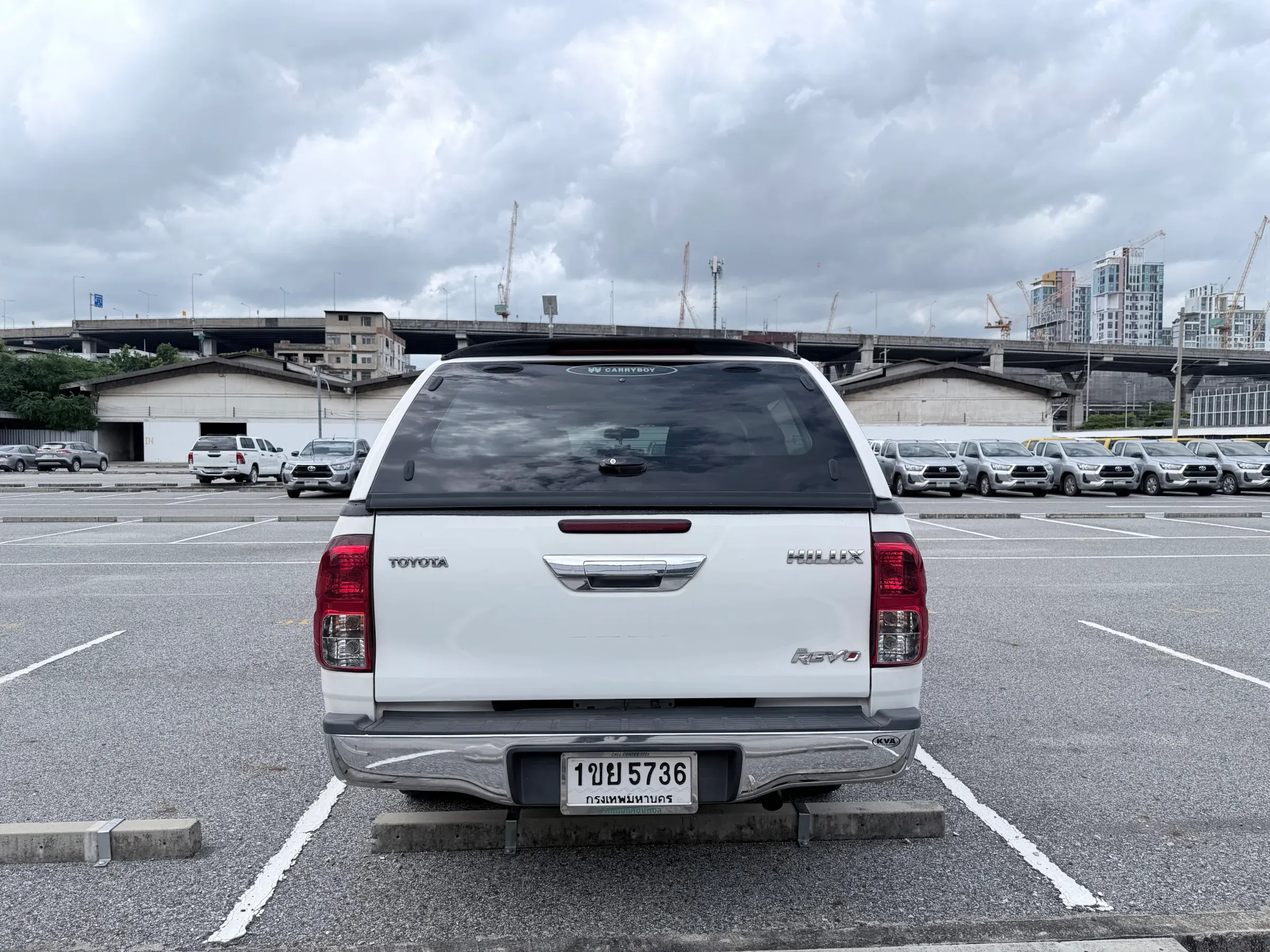 Toyota HILUX REVO D-CAB Z-edition Entry AT 2WD ปี 2021 — รูปที่ 3