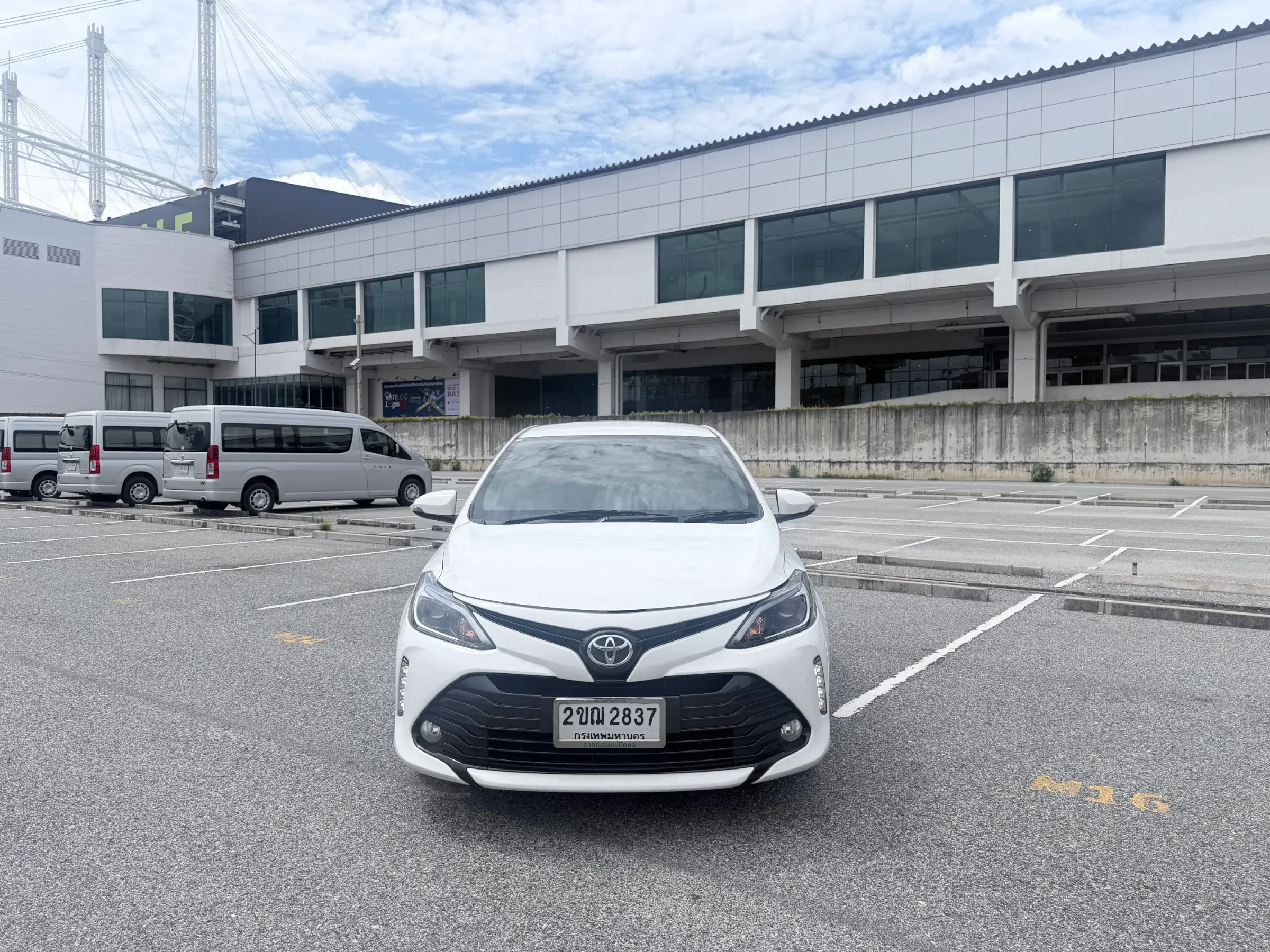 Toyota VIOS 1.5 Entry AT + GPS มือสอง ปี 2021 สีขาว สาขากาญจนาภิเษก