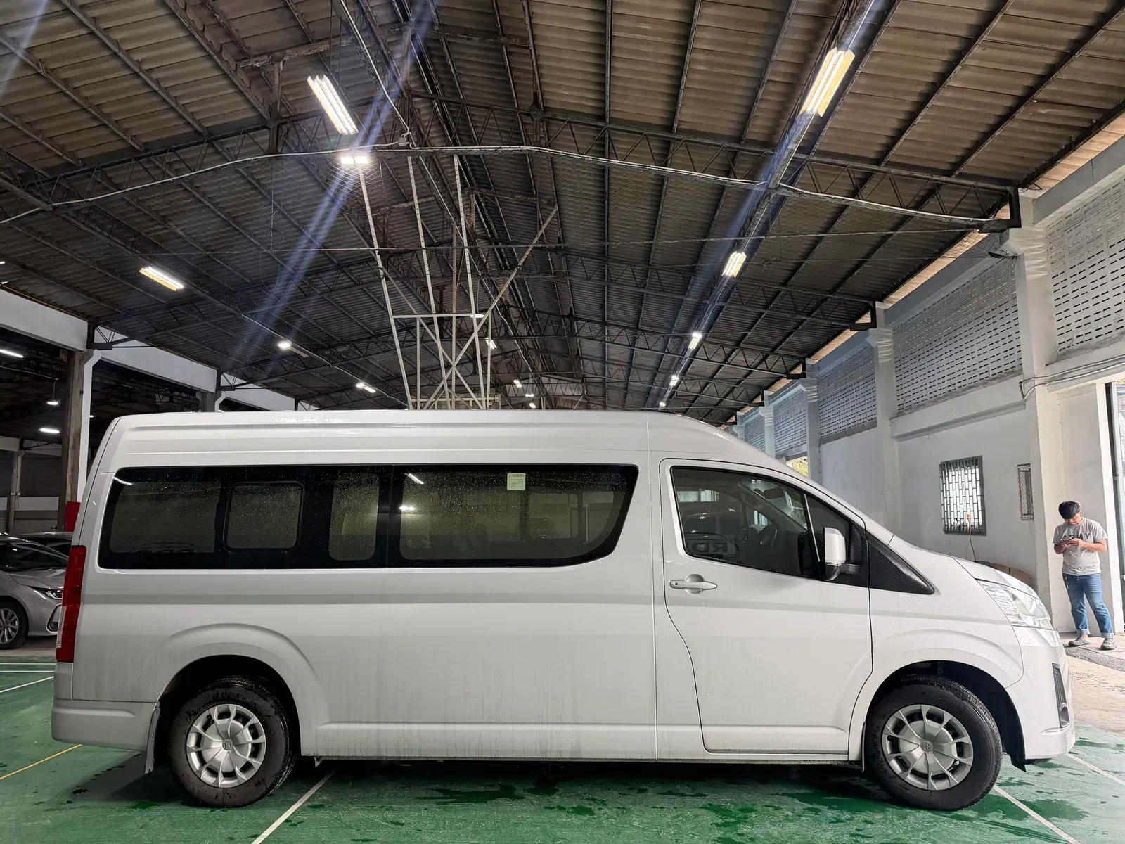 Toyota COMMUTER 2.8 MT ปี 2021 — รูปที่ 4