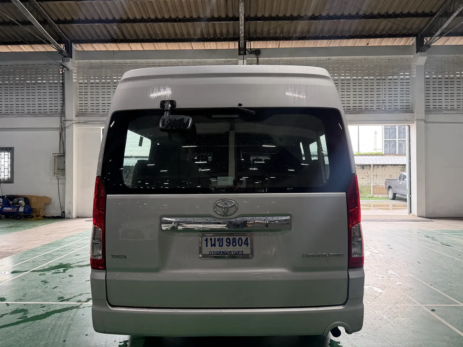 Toyota COMMUTER 2.8 MT ปี 2021 — รูปที่ 3