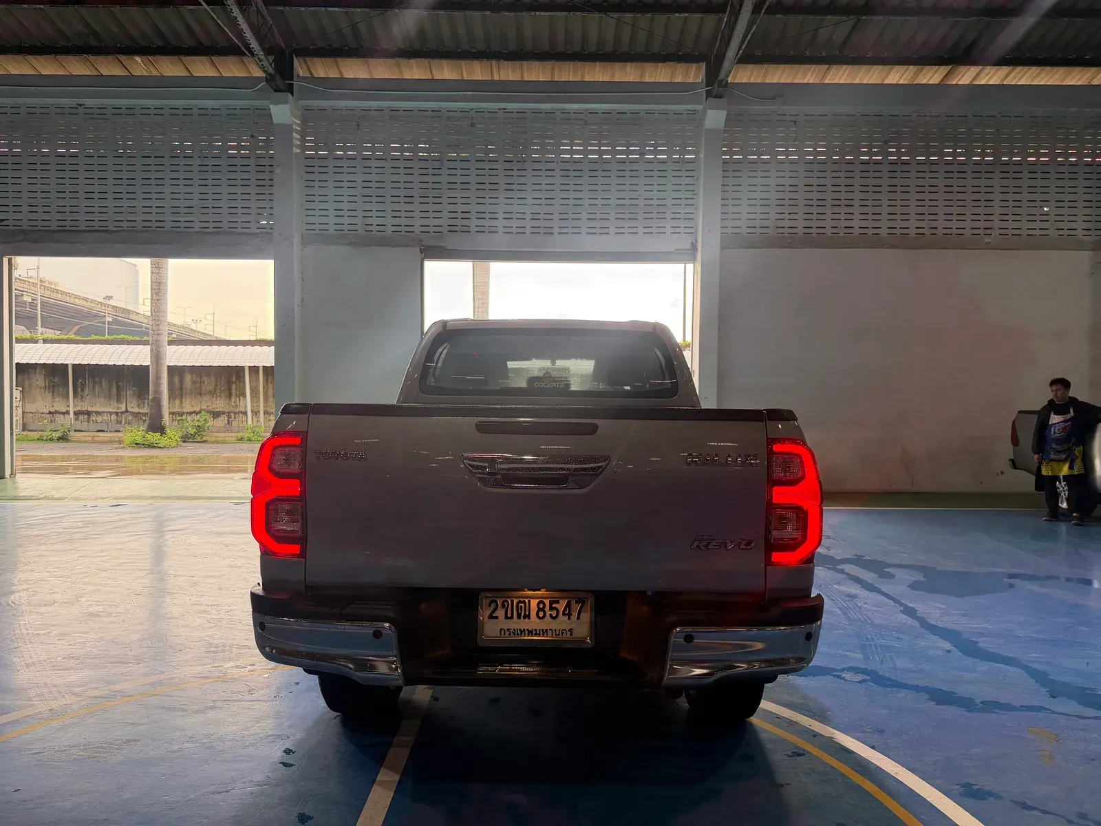 Toyota HILUX REVO D-CAB Prerunner 2.4 MID AT 2WD ปี 2021 — รูปที่ 3