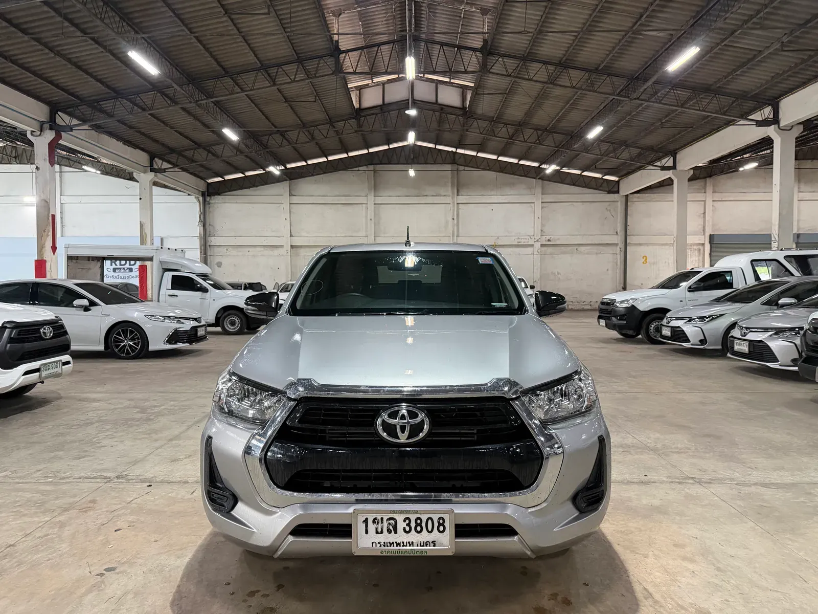Toyota HILUX REVO D-CAB Z Edition 2.4 Entry AT 2WD ปี 2021 — รูปที่ 5