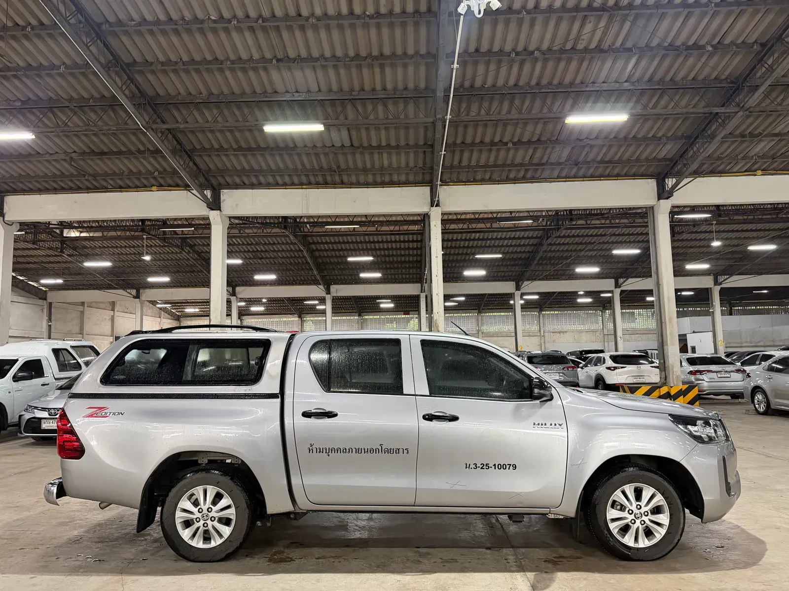 Toyota HILUX REVO D-CAB Z Edition 2.4 Entry AT 2WD ปี 2021 — รูปที่ 4